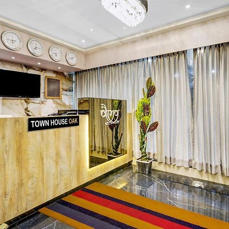 Townhouse Oak Hotel Vaibhav Σουράτ Εξωτερικό φωτογραφία
