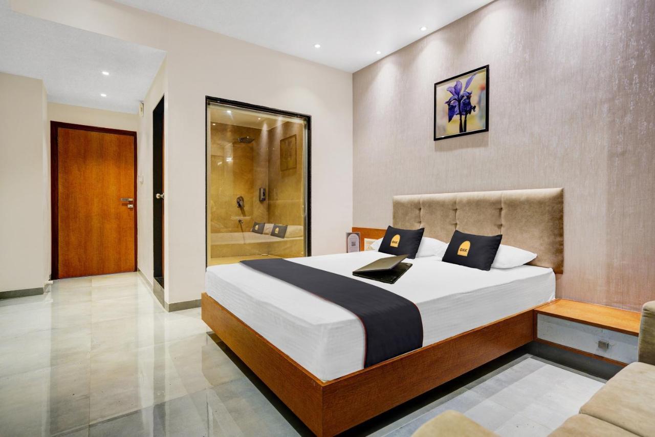 Townhouse Oak Hotel Vaibhav Σουράτ Εξωτερικό φωτογραφία